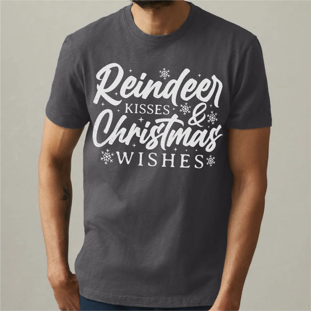 Reindeer Kisses And Christmas Wishes | Unisex T-Shirt