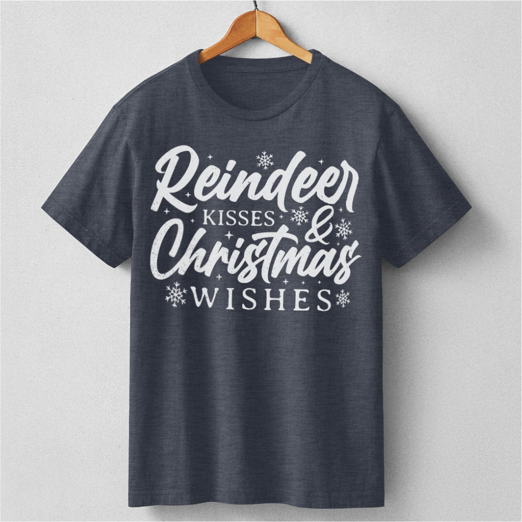 Reindeer Kisses And Christmas Wishes | Unisex T-Shirt