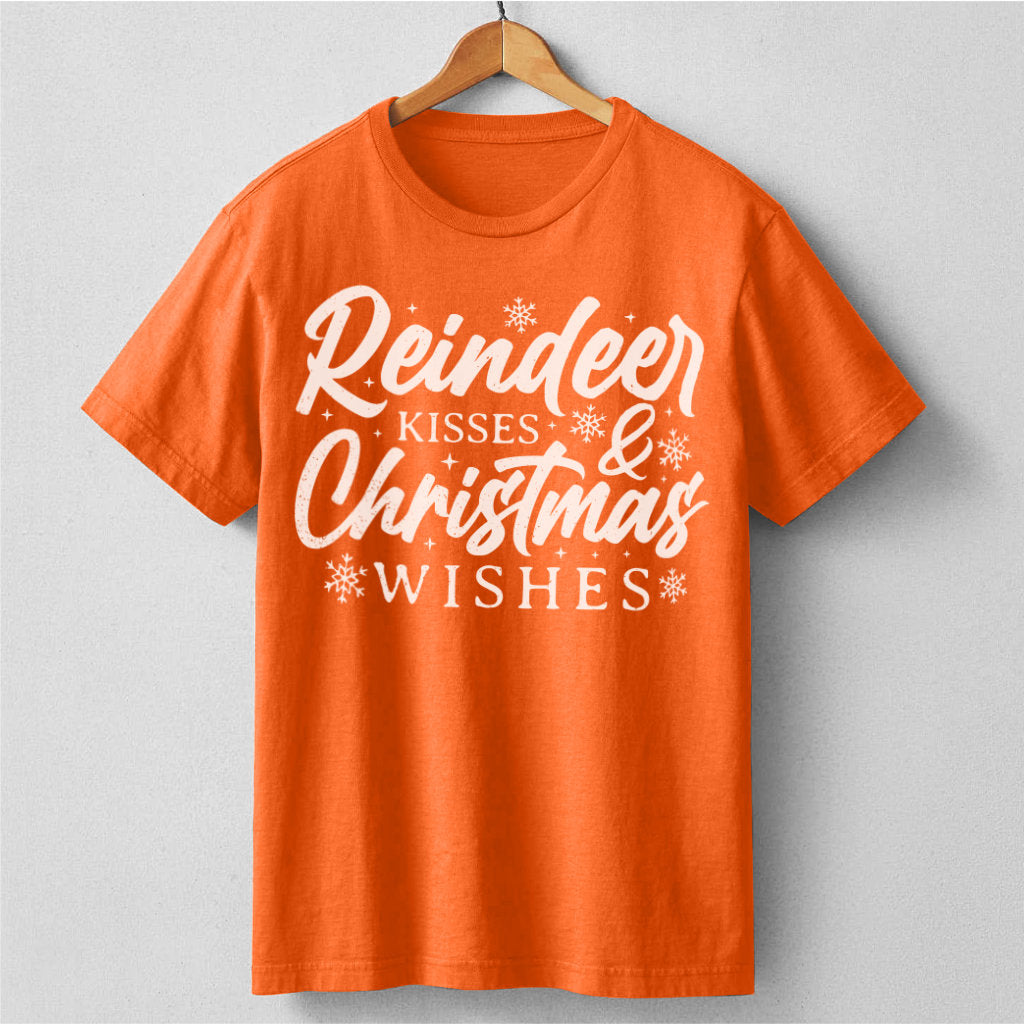 Reindeer Kisses And Christmas Wishes | Unisex T-Shirt