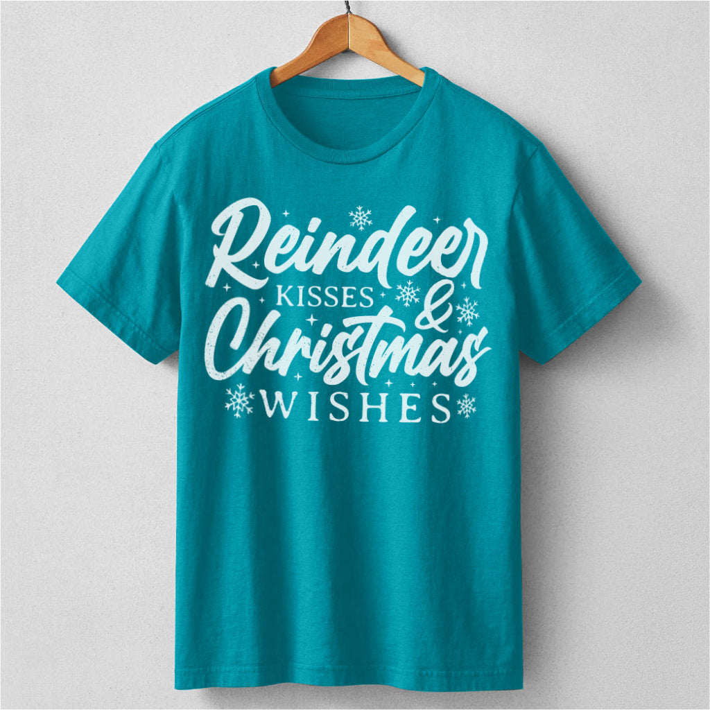 Reindeer Kisses And Christmas Wishes | Unisex T-Shirt